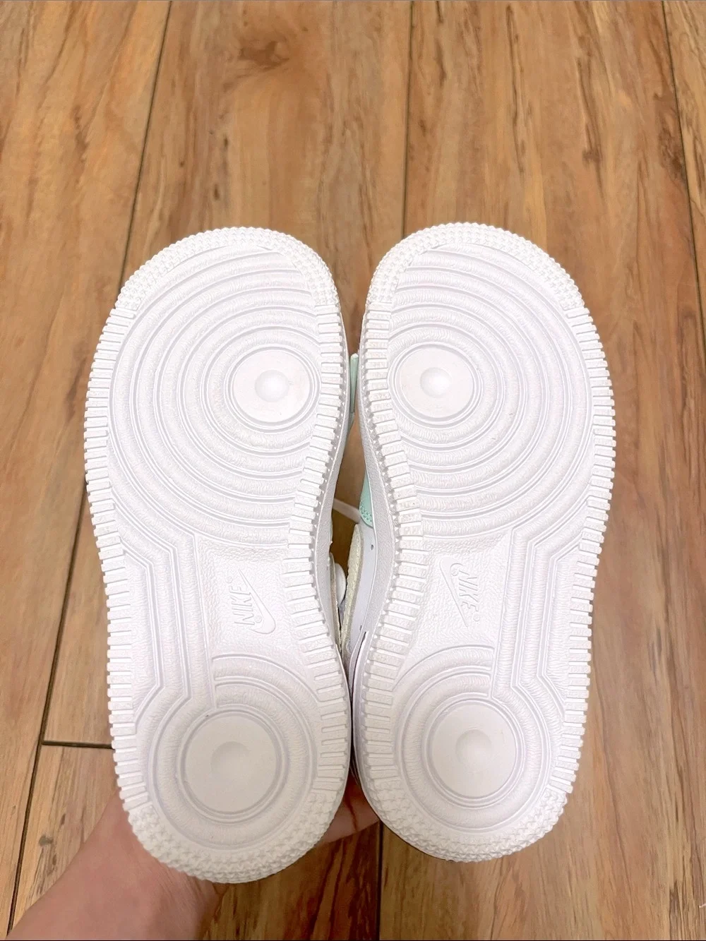 NWOB Nike Kids Air Force 1 LV8 
